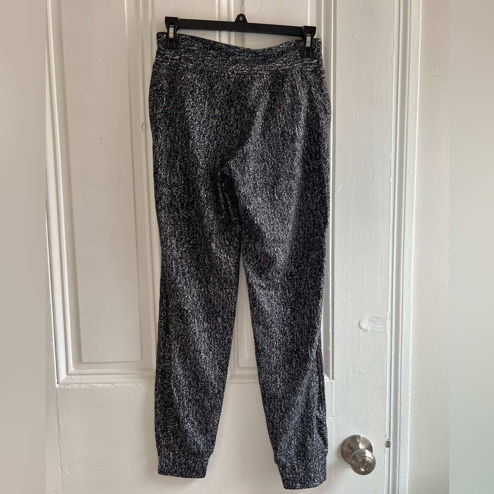 Lululemon Like New Ready to Rulu Pant in Jacquard Black White Size 4 - Picture 3 of 11